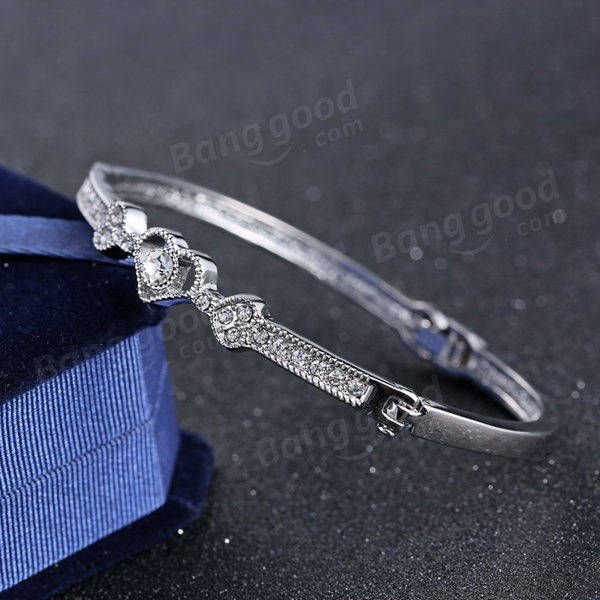 Elegant Silver Rhinestone Crystal Hjärtformad Armband För Kvinnor