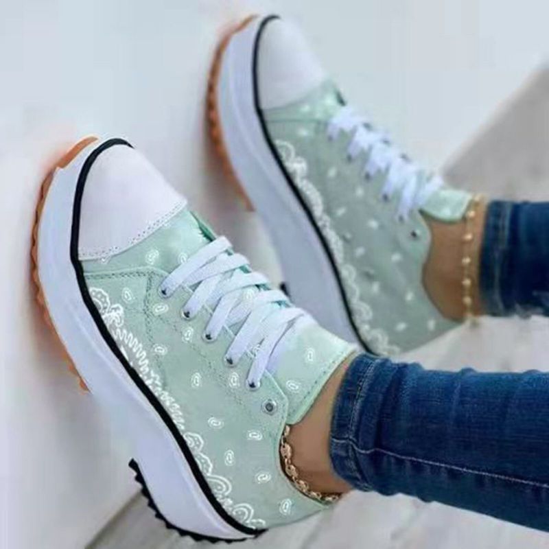 Stora Kvinnor Broderade Casual Comfy Platform Canvas Skor