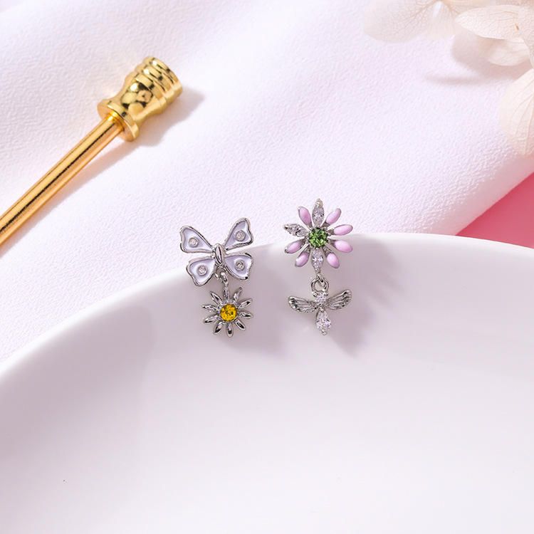 Sweet Flower Butterfly Stud Örhängen Anallergic Sterling Silver Needle Rhinestone Damörhängen