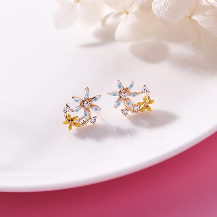 Sweet Flower Butterfly Stud Örhängen Anallergic Sterling Silver Needle Rhinestone Damörhängen